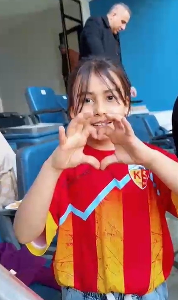 3 kardeşin hayalini Başkan Çolakbayrakdar gerçekleştirdi
?v=1