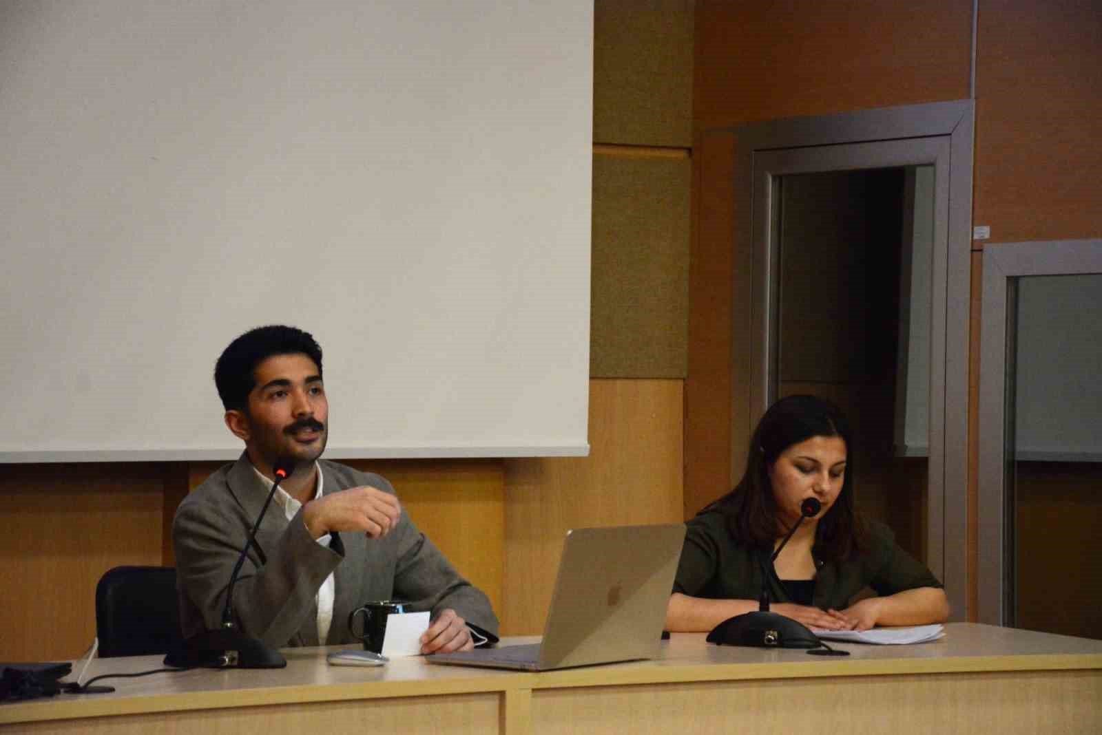 Tanpınar’ın eseri psikoloji perspektifinden ele alındı
?v=1