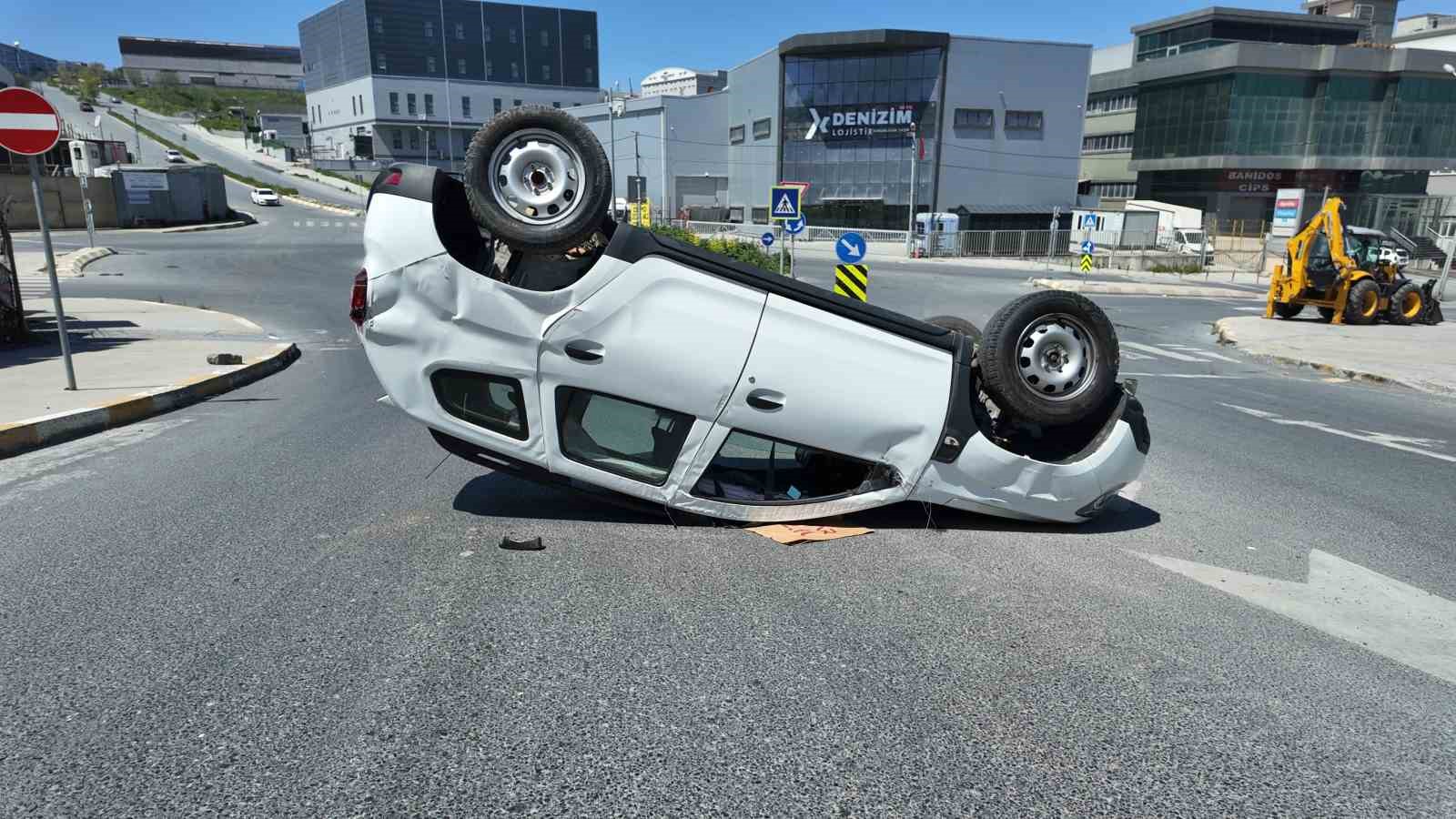 Esenyurt’ta kazaya karışan otomobil takla attı
?v=1