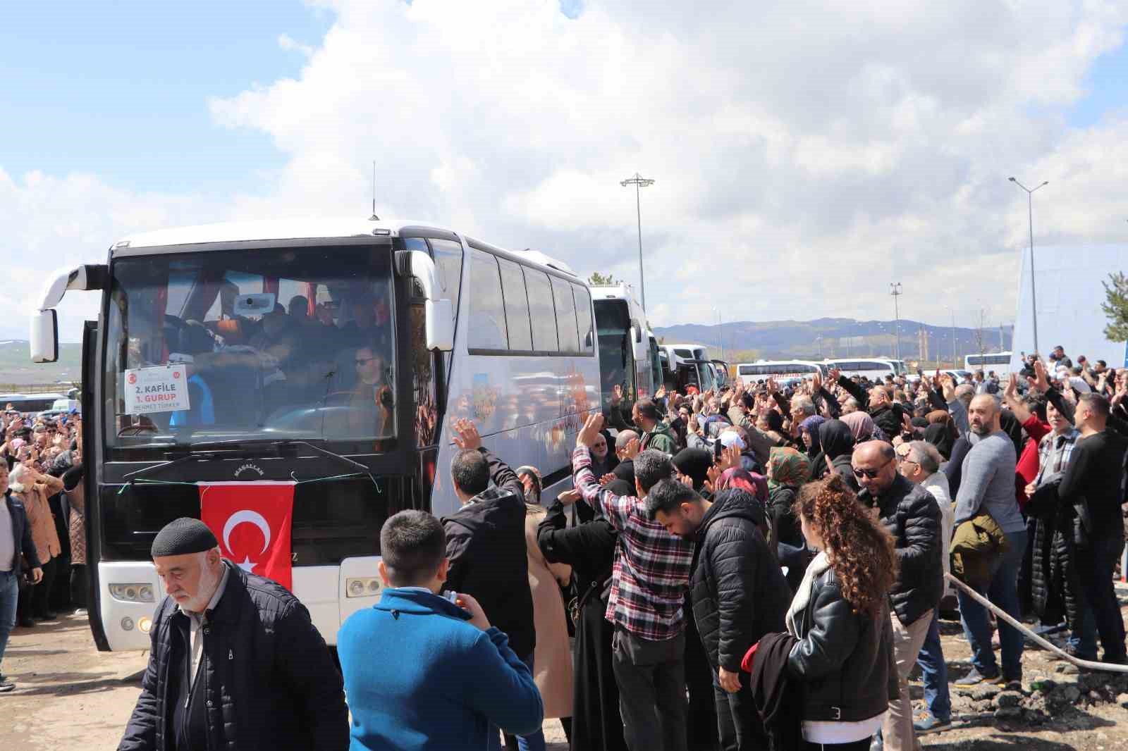 Sivas’ta 312 hacı adayı dualarla kutsal topraklara uğurlandı
?v=1