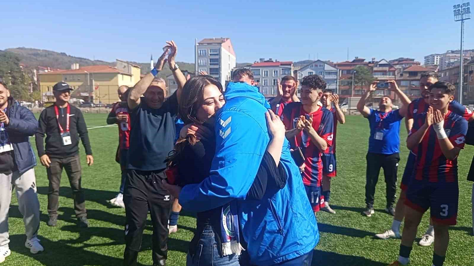 Zonguldak’ta yeşil sahada çifte mutluluk
?v=1