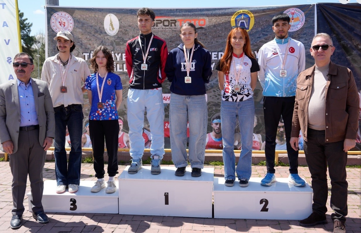 Kütahya’da Oryantiring milli takım seçmeleri tamamlandı
?v=1