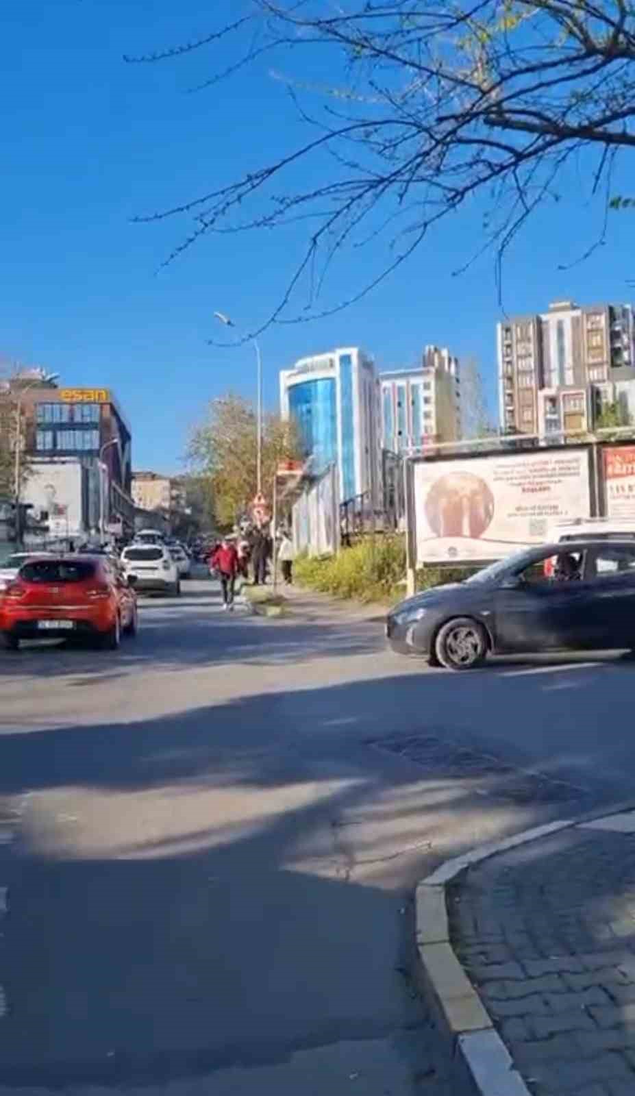 Maltepe’de sürücüyü darbedip motosikletine el koydular
?v=1
