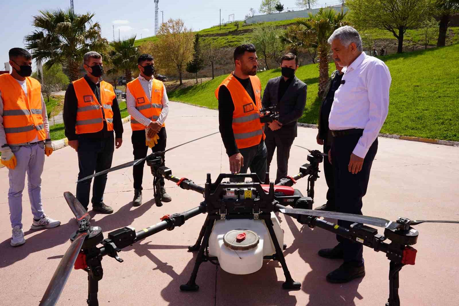 Kahta Belediyesi’nden dron destekli ilaçlama
?v=1