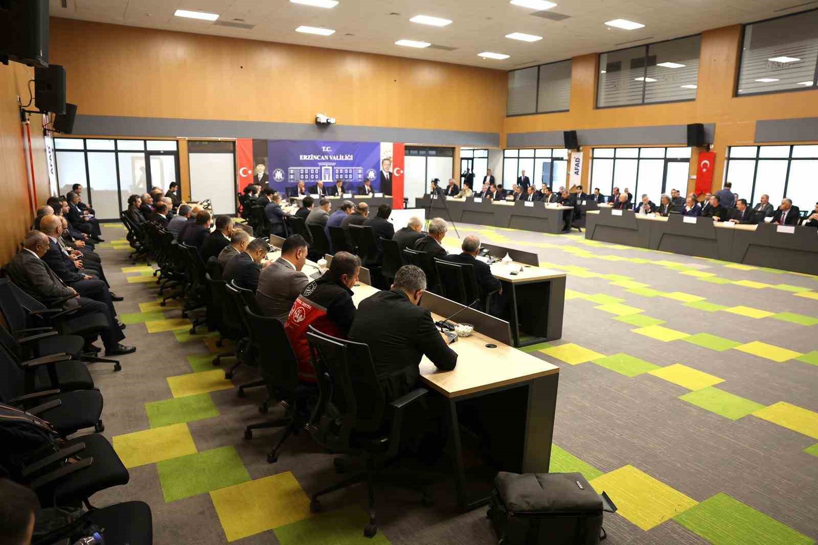 Erzincan’da İl Koordinasyon Kurulu Toplantısı gerçekleştirildi
?v=1