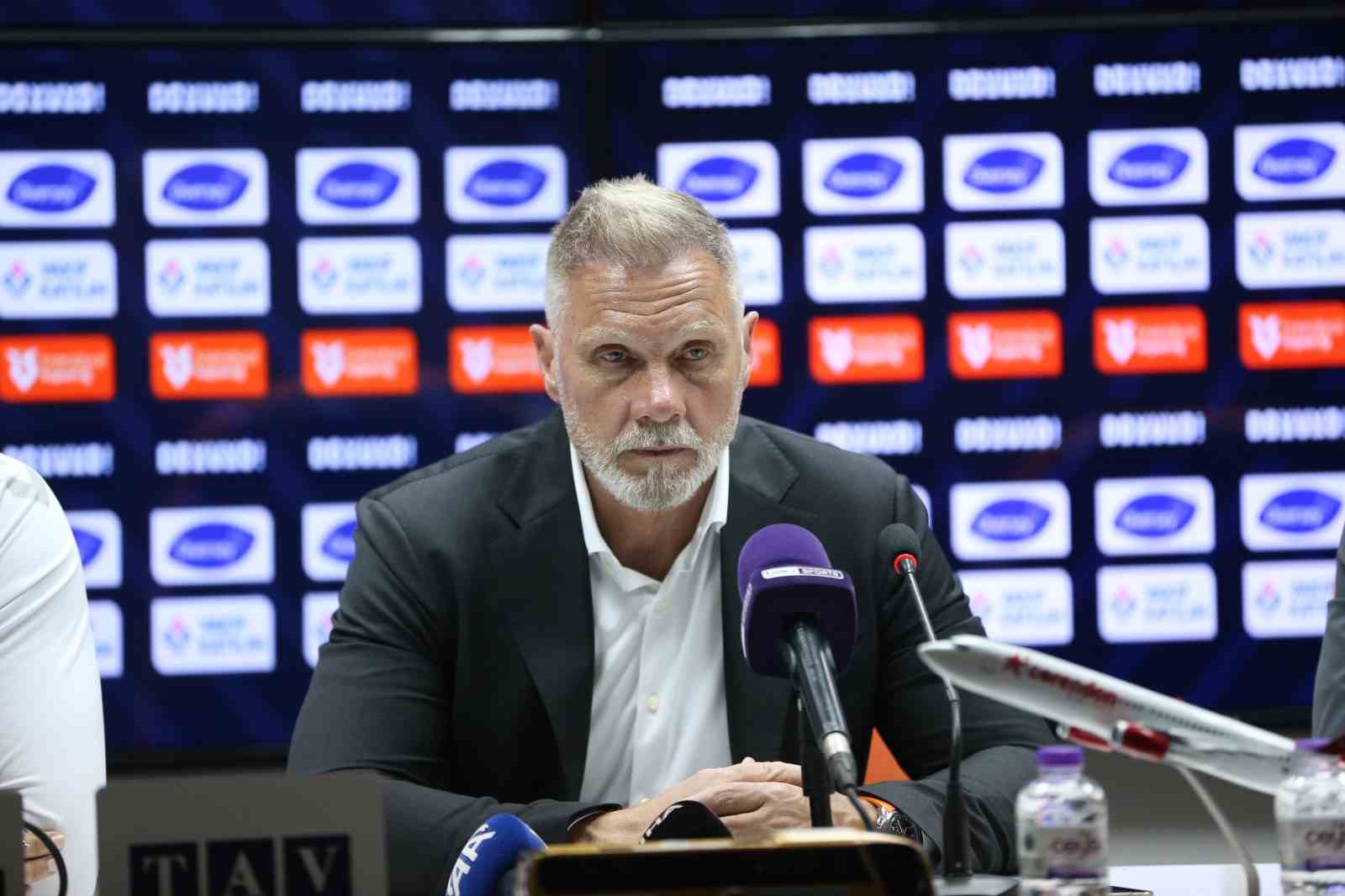 Thorsten Fink:  Uzun bir aradan sonra buradan almış olduğumuz ilk galibiyet’’
?v=1
