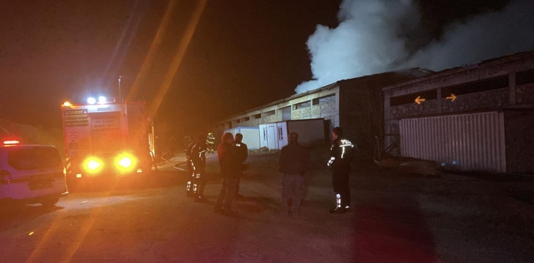 Bolu’da inşaat deposunda yangın?v=1