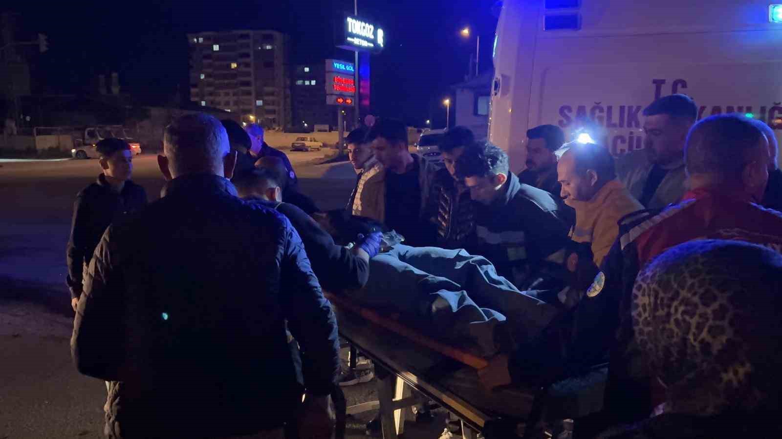 Kayseri’de SUV araç ile otomobil çarpıştı: 3’ü ağır 4 yaralı
?v=1