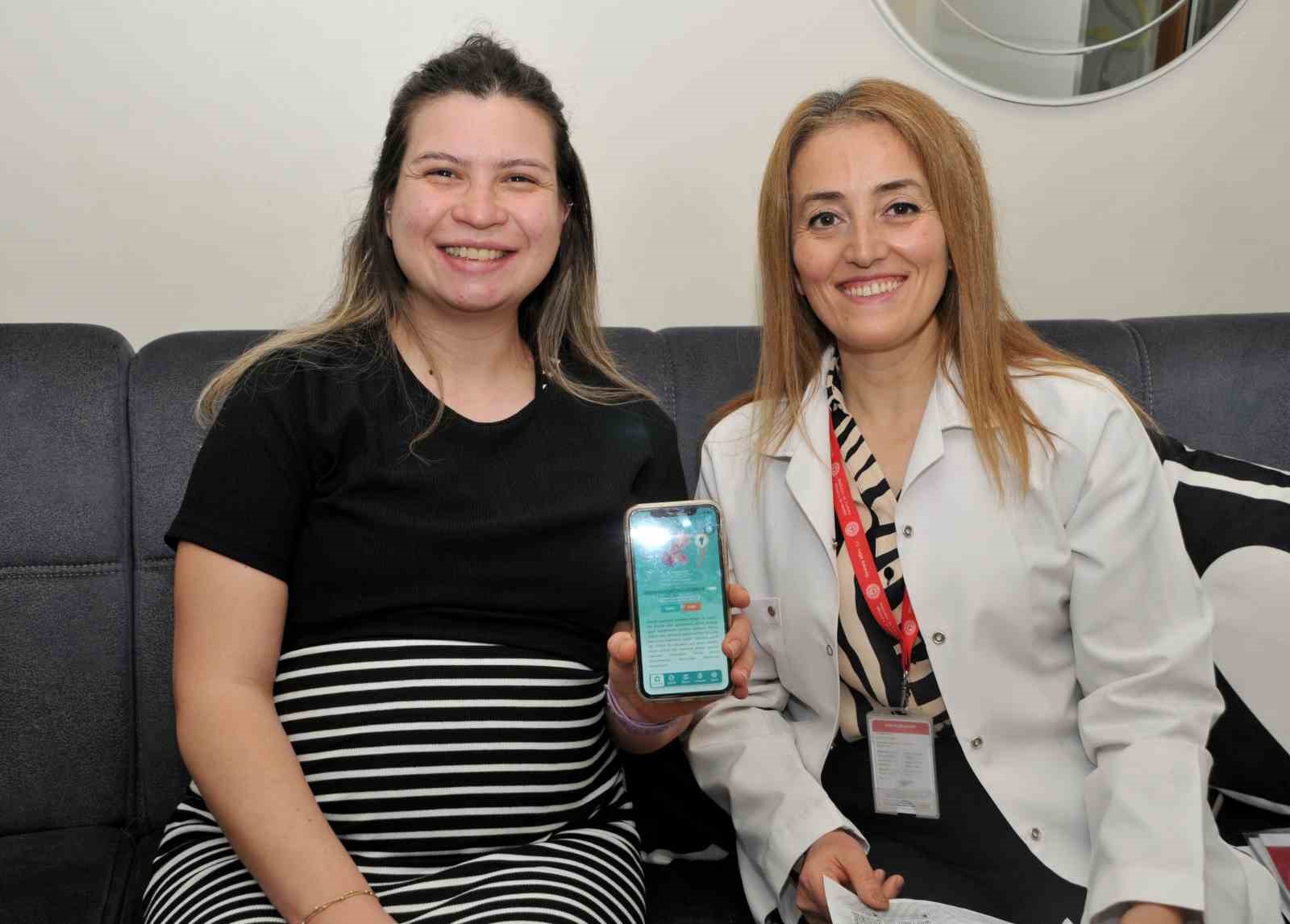 Her Ebeye Bir Gebe uygulaması anne adaylarının doğum yolculuğuna rehberlik ediyor
?v=1