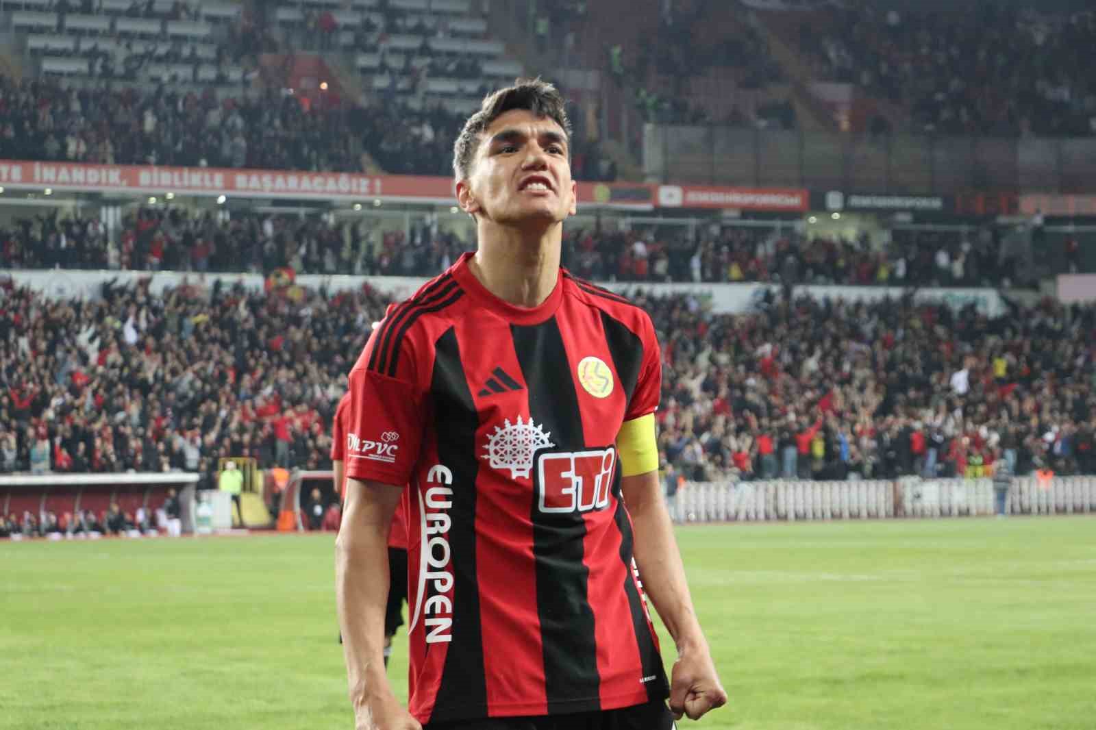 Nesine 3. Lig: Eskişehirspor: 3 - Balıkesirspor: 0
?v=1