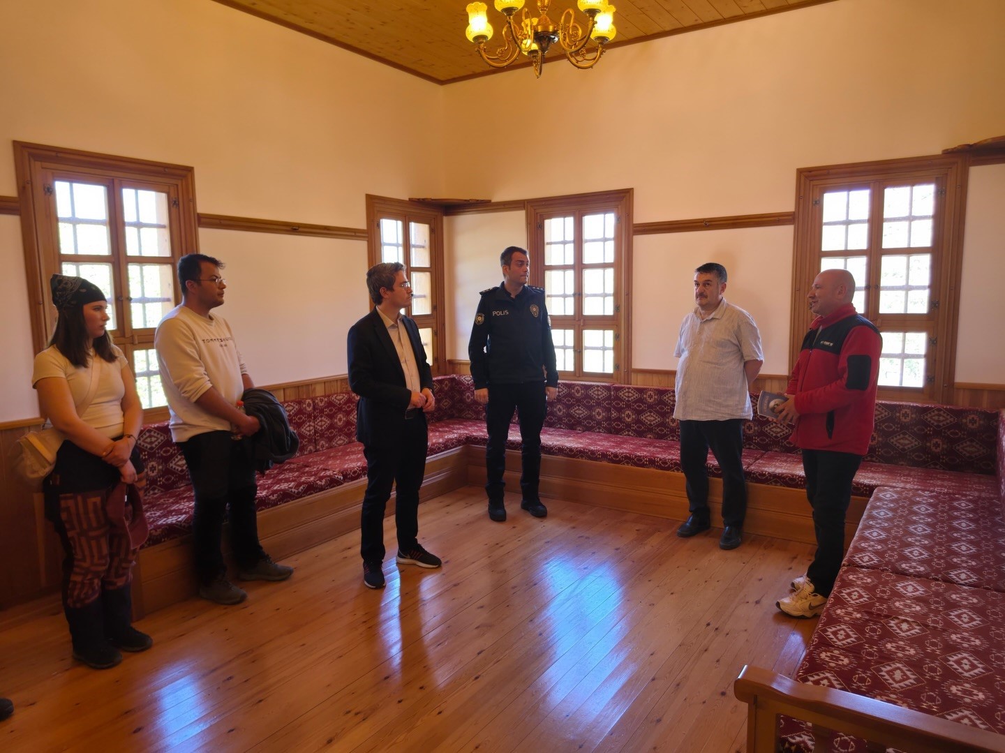 Arıkan, Bahçe Mahallesi’nde yürütülen çalışmaları inceledi
?v=1