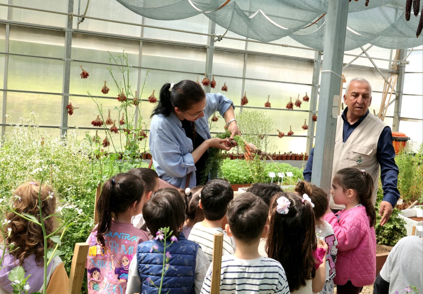 Çocuklar toprak sevgisini Osmangazi’de öğrendi
?v=1