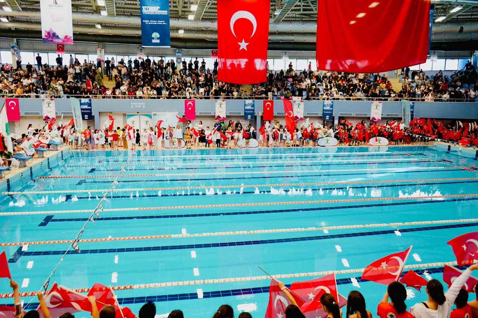 Minik kulaçlar Alleben’de buluştu
?v=1