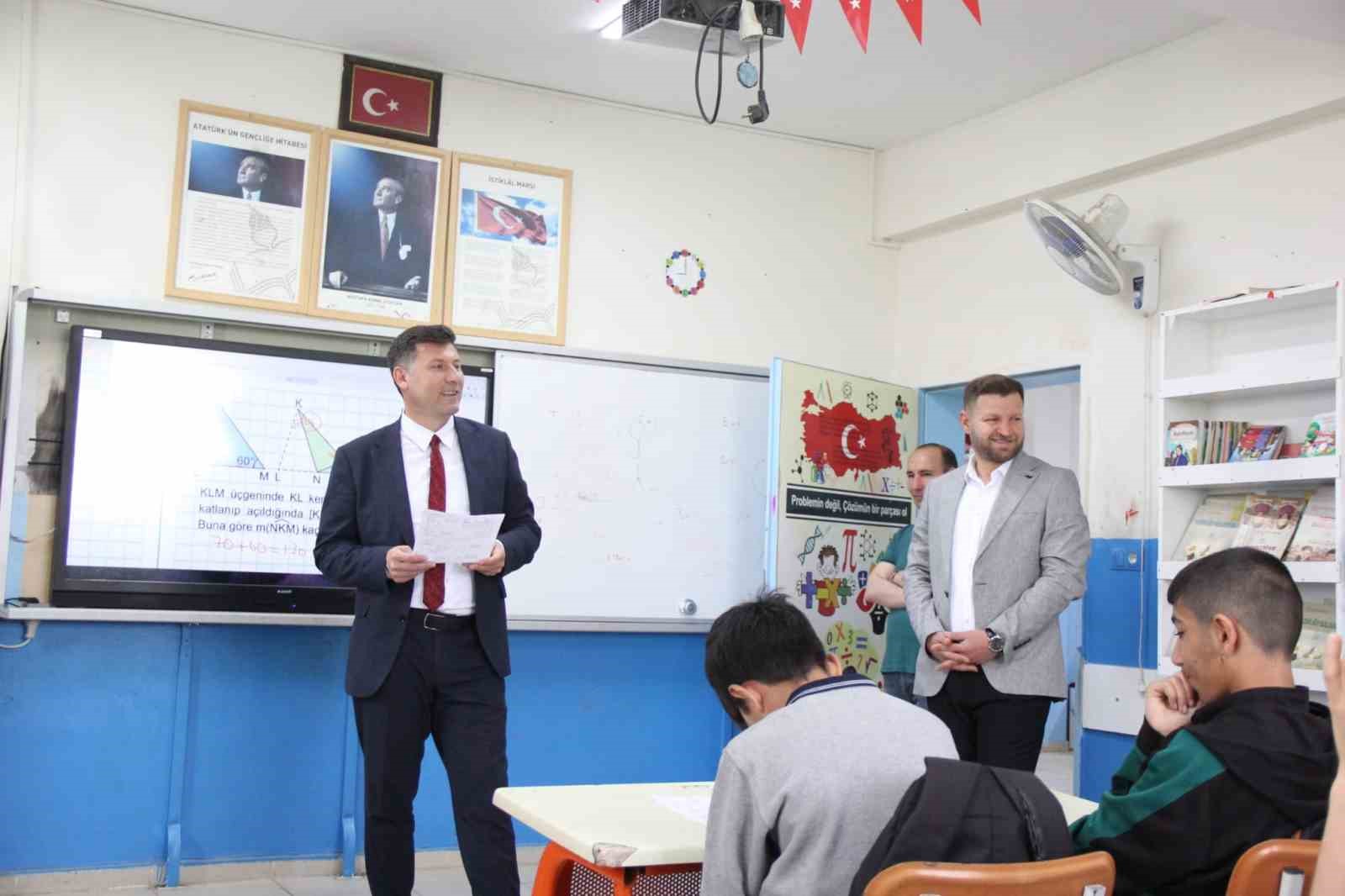 Cizre’de okullarda  gönül seferberliği  buluşması
?v=1