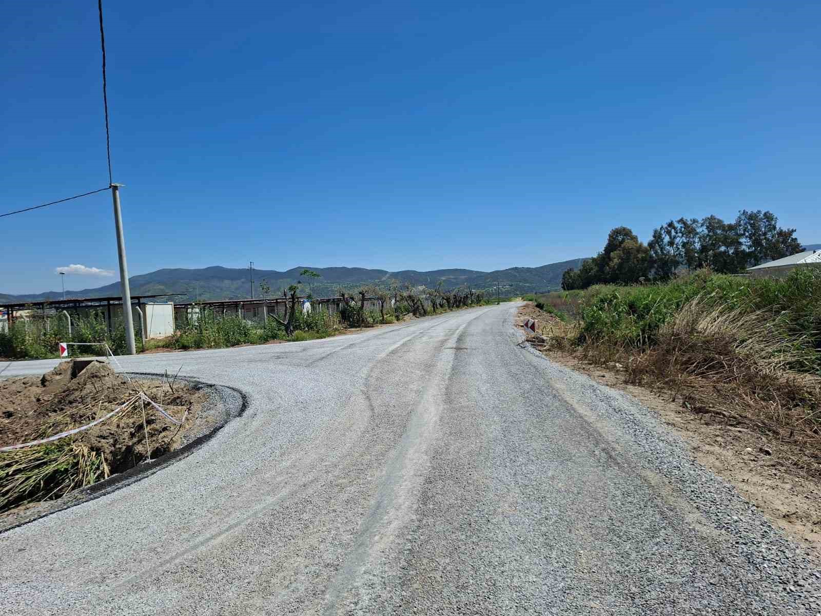 Efeler Belediyesi asfaltlama çalışmalarını sürdürüyor
?v=1