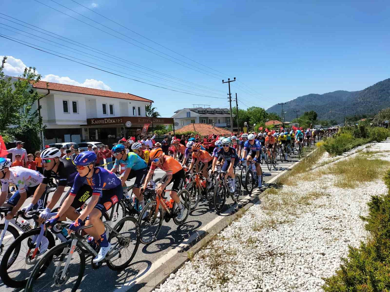 Bisikletçilere Köyceğiz’de alkışlı destek
?v=1