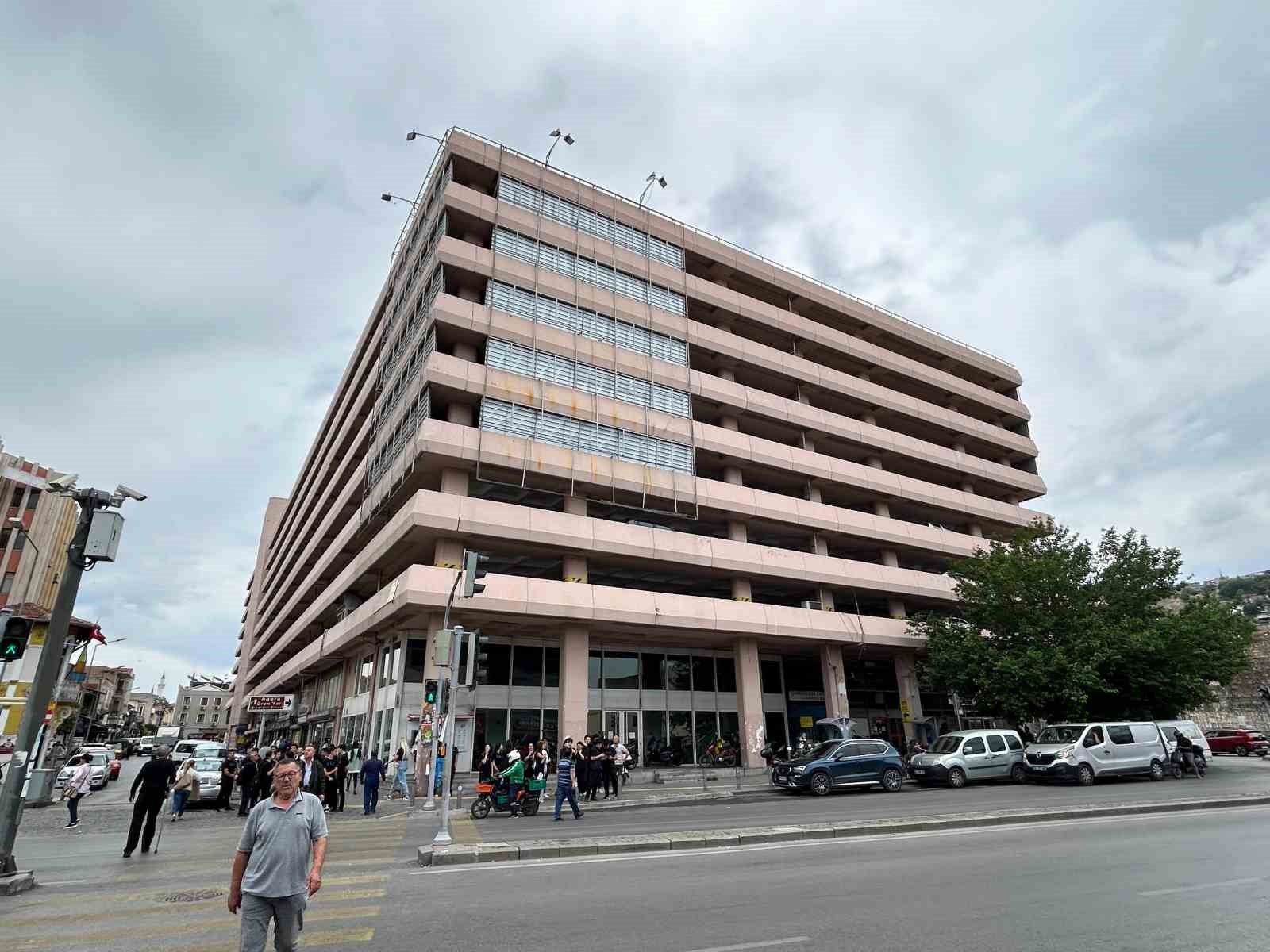 İzmir Büyükşehir:  Çankaya Otoparkı’nın kapatılması keyfi değil zorunlu 
?v=1