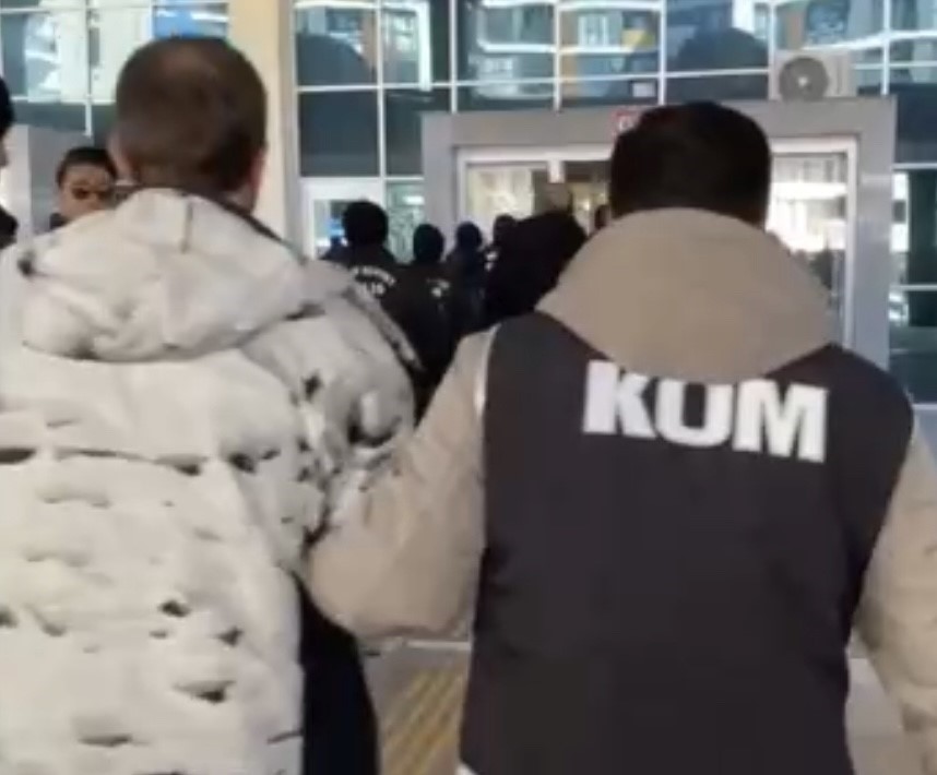 Edirne’de imar ruhsatında usulsüzlük davasında tutuklu sanıklara adli kontrol şartıyla tahliye
?v=1