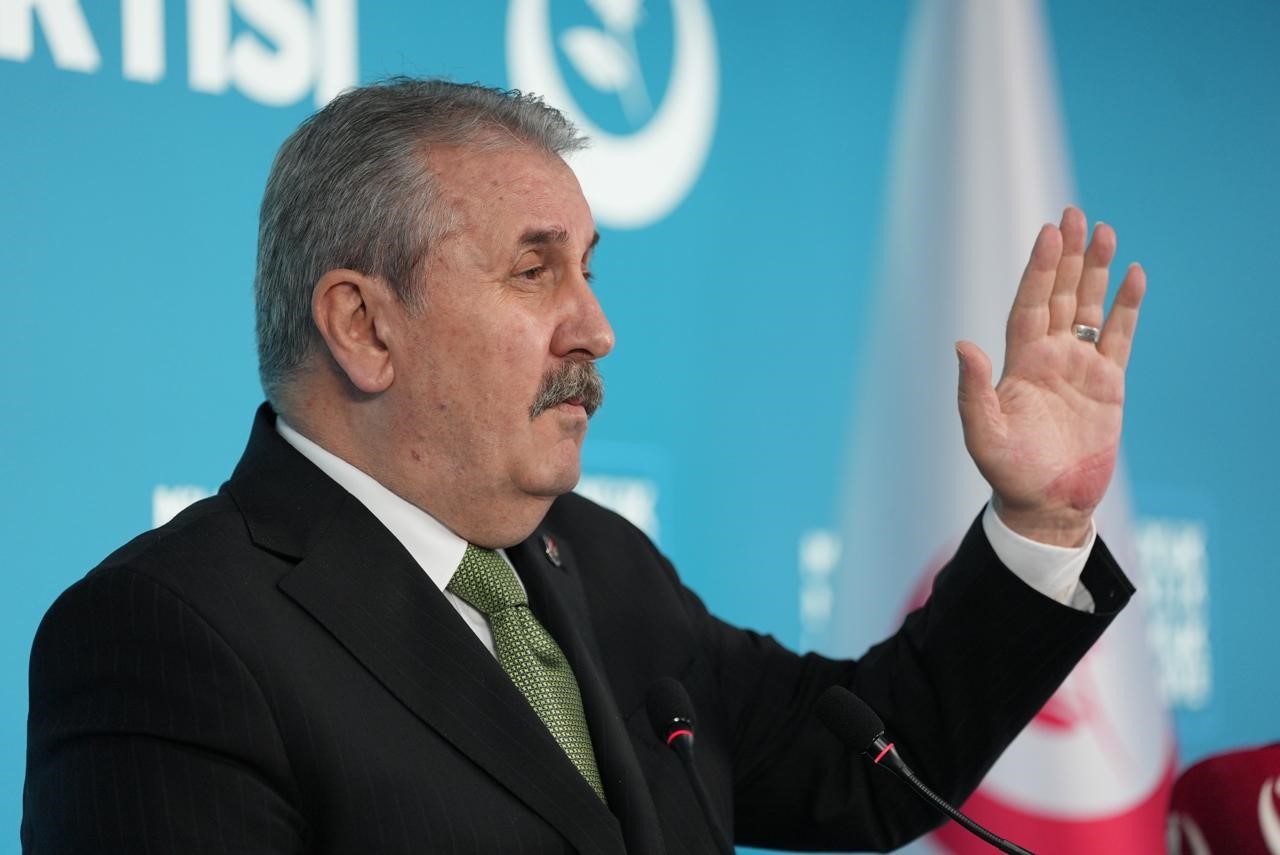 BBP Genel Başkanı Destici:  İşçi Bayramı, işçi bayramı olarak kutlansın 
?v=1