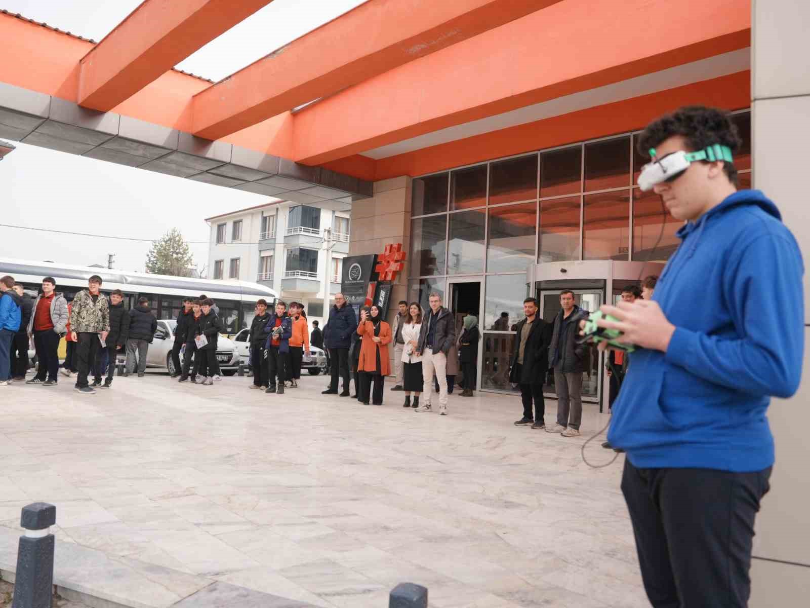 Bilim Merkezi’nde ‘robotik kodlama’ atölyesi açılıyor
?v=1