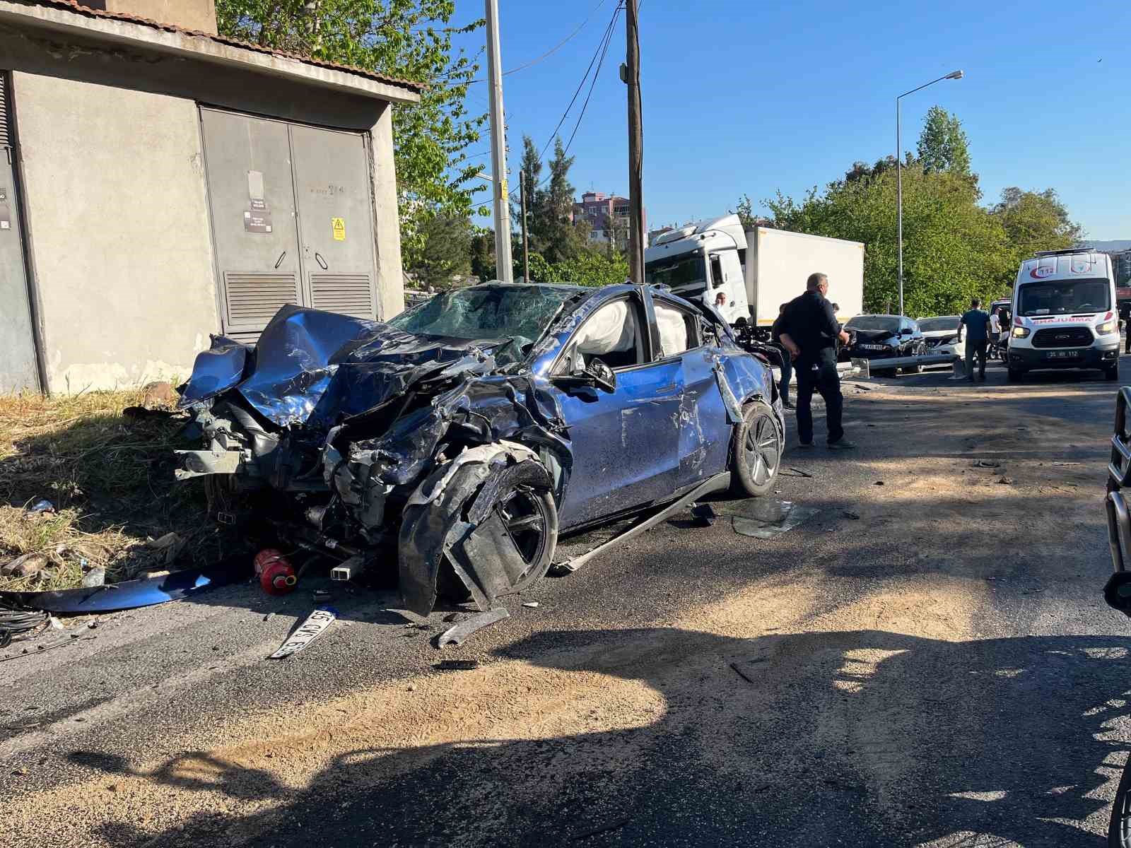 Bornova’daki tır faciasına ilişkin savcılıktan açıklama: Olay yerinde fren izi yok
?v=1