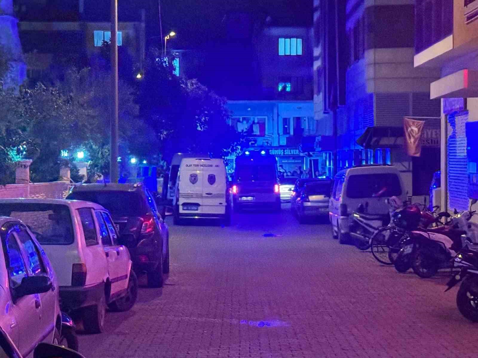 Otel önündeki silahlı saldırıda ağır yaralanan kadın hayatını kaybetti
?v=1