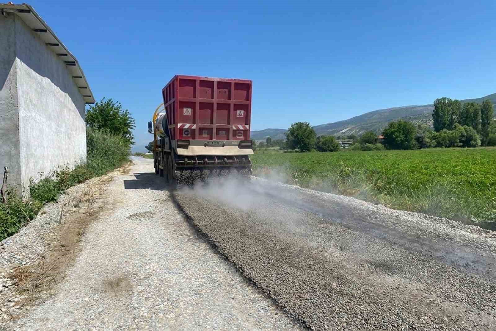 Efeler Belediyesi yol yapım ve onarım çalışmalarını sürdürüyor
?v=1