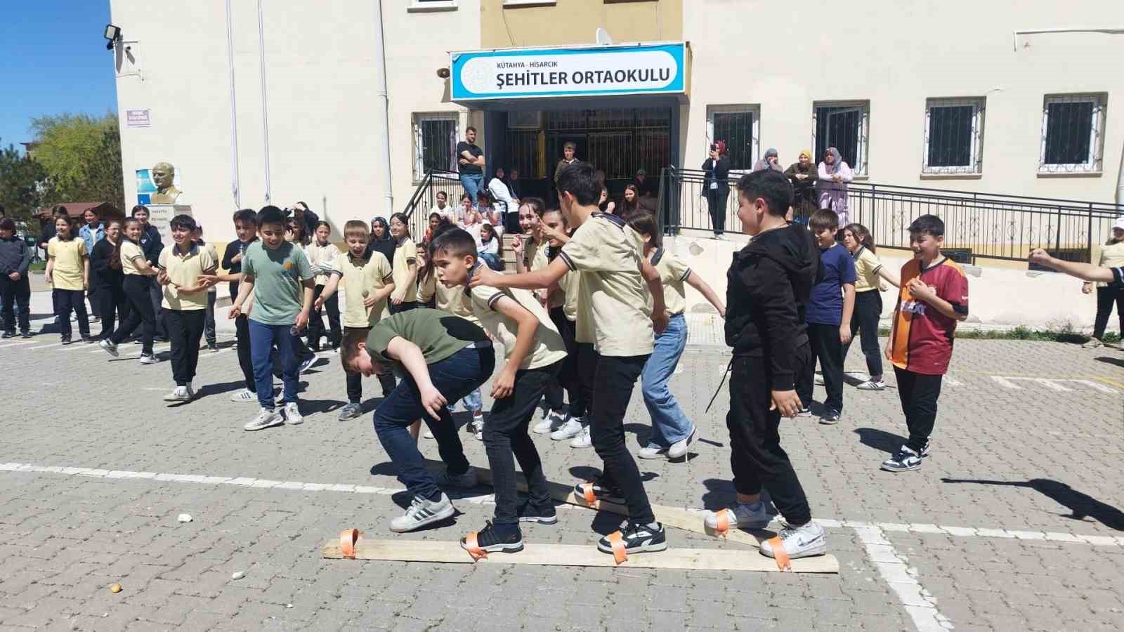 Hisarcık Şehitler Ortaokulu’nda çocuk oyunları şenliği
?v=1