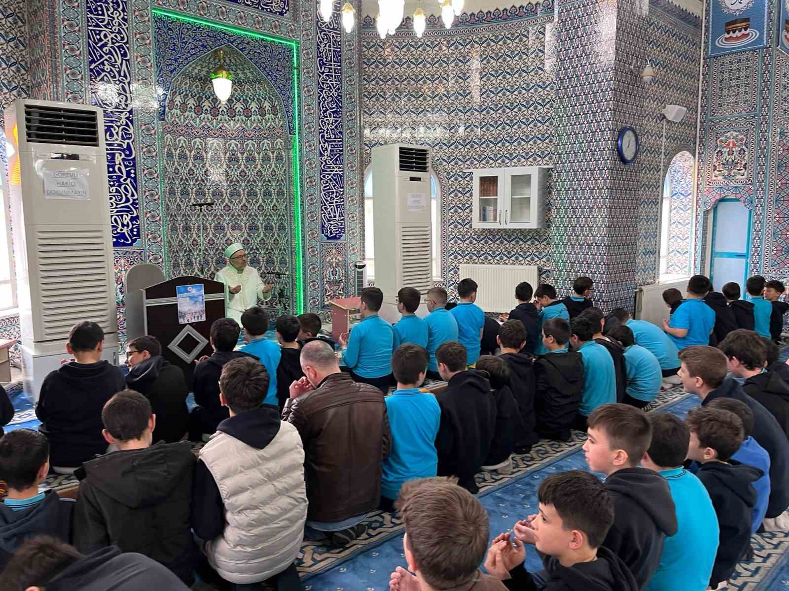 Kütahya’da ÇEDES yıl sonu şenlikleri başladı
?v=1