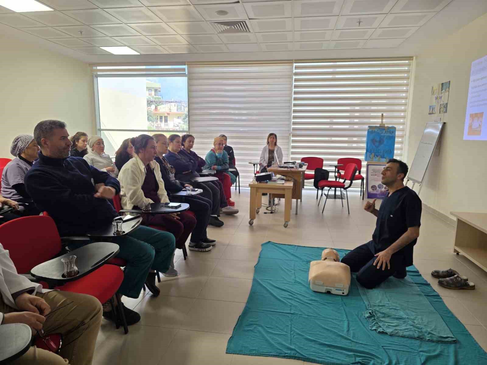 Gazipaşa Devlet hastanesinde personele temel yaşam desteği eğitimi
?v=1
