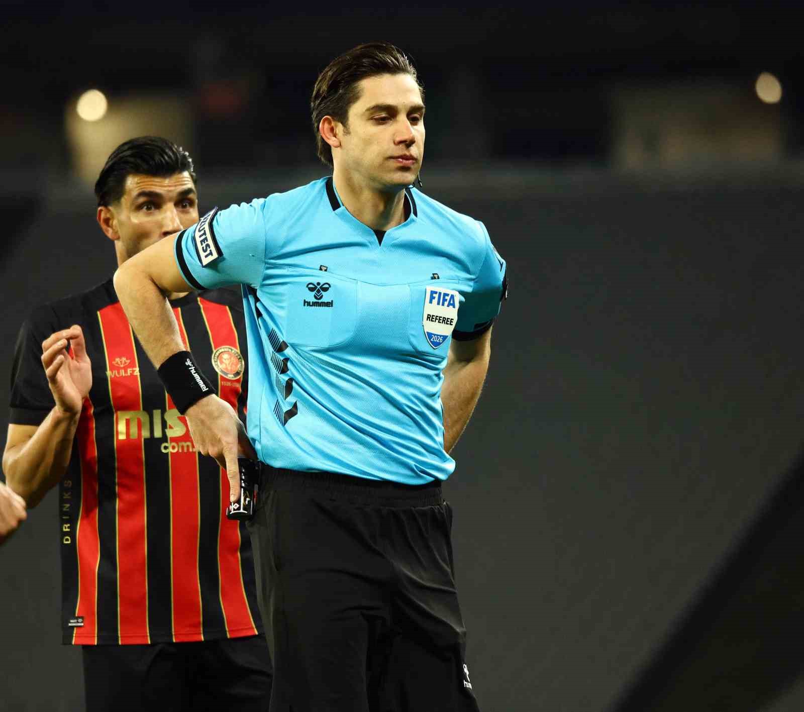 Kayserispor - Eyüpspor maçını Mehmet Türkmen yönetecek
?v=1