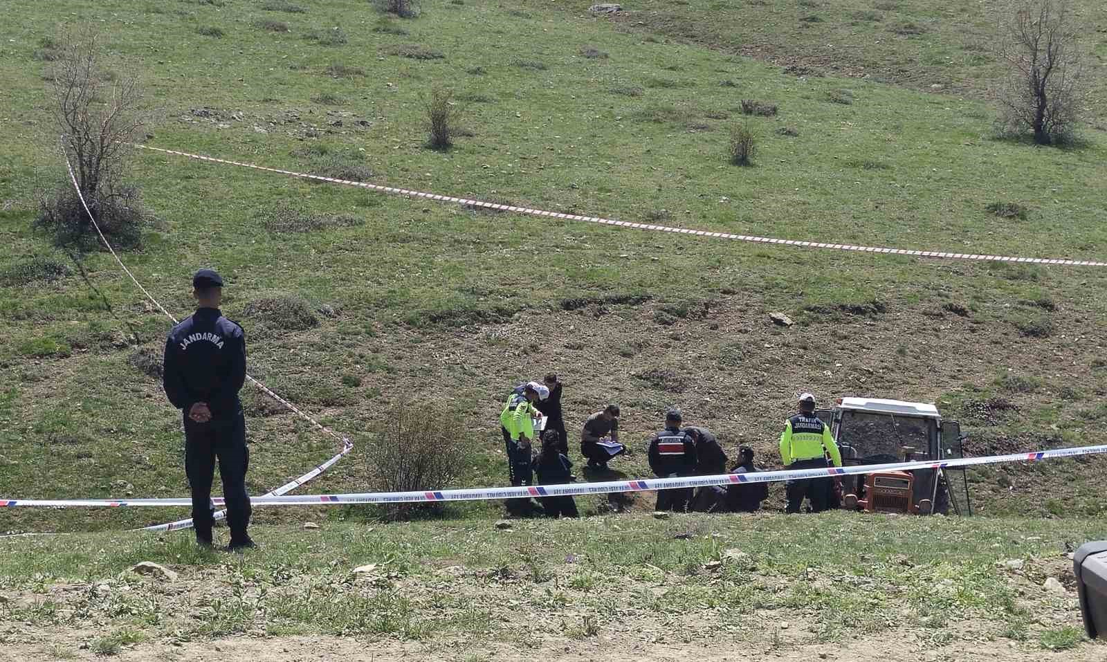 Çorum’da traktör dere yatağına devrildi: 1 ölü, 3 yaralı
?v=1