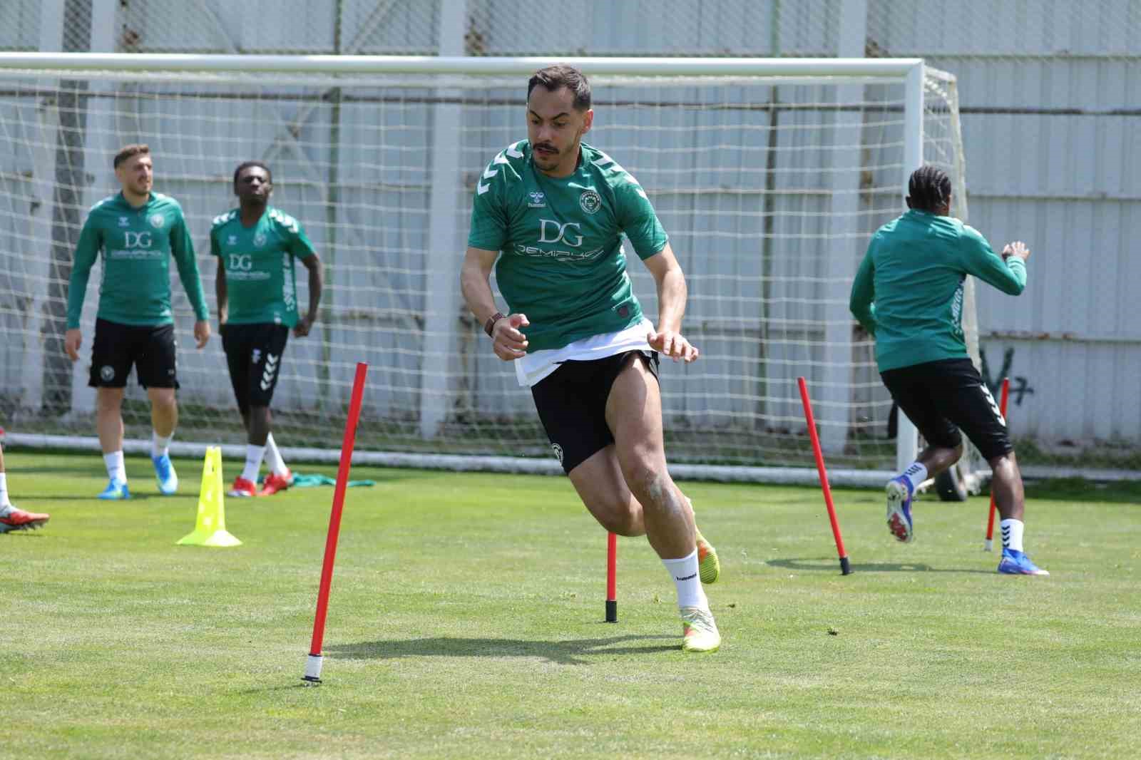 Konyaspor, Çaykur Rizespor maçı hazırlıklarını tamamladı
?v=1