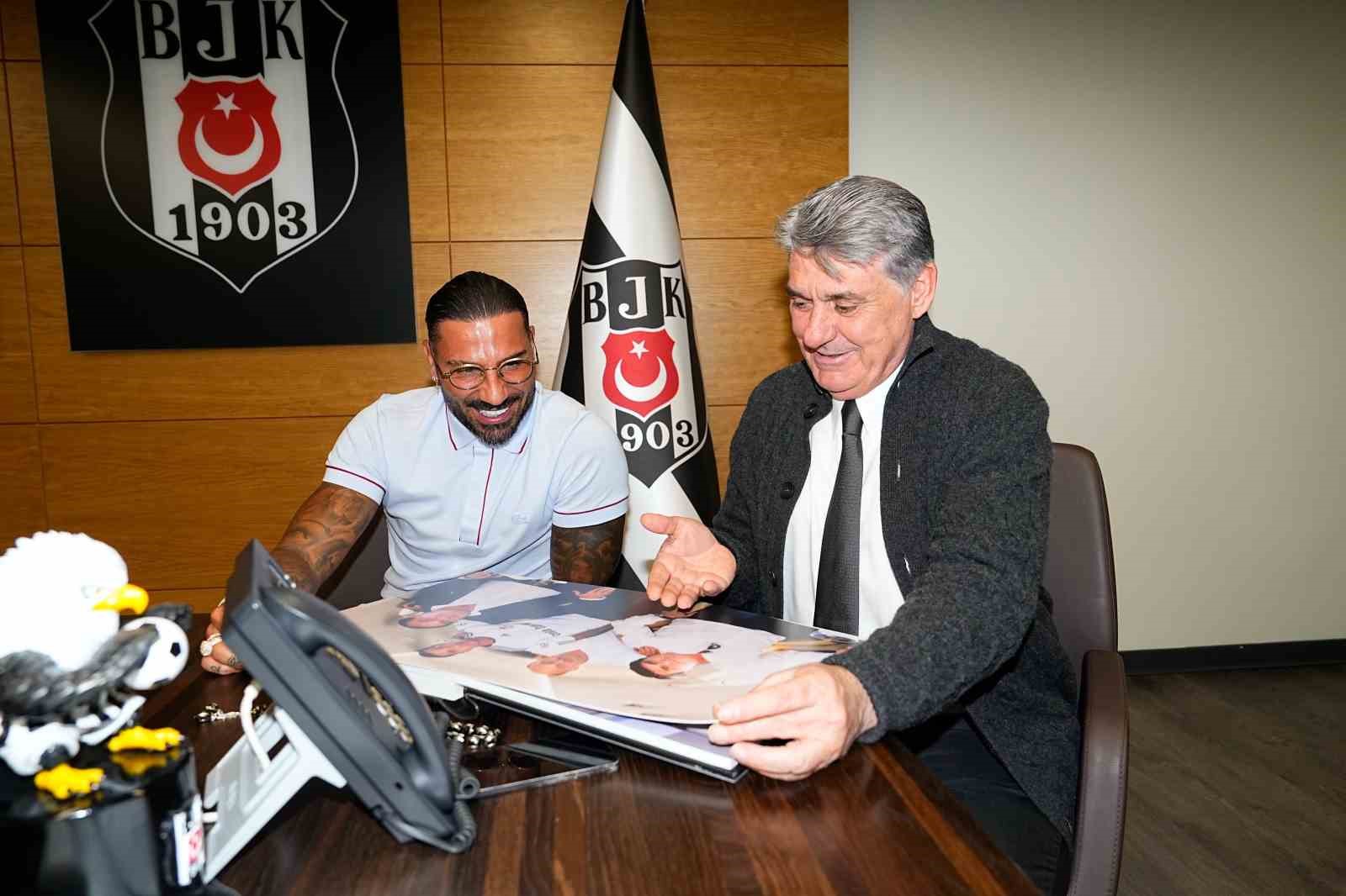 Ricardo Quaresma, Beşiktaş’ı ziyaret etti
?v=1