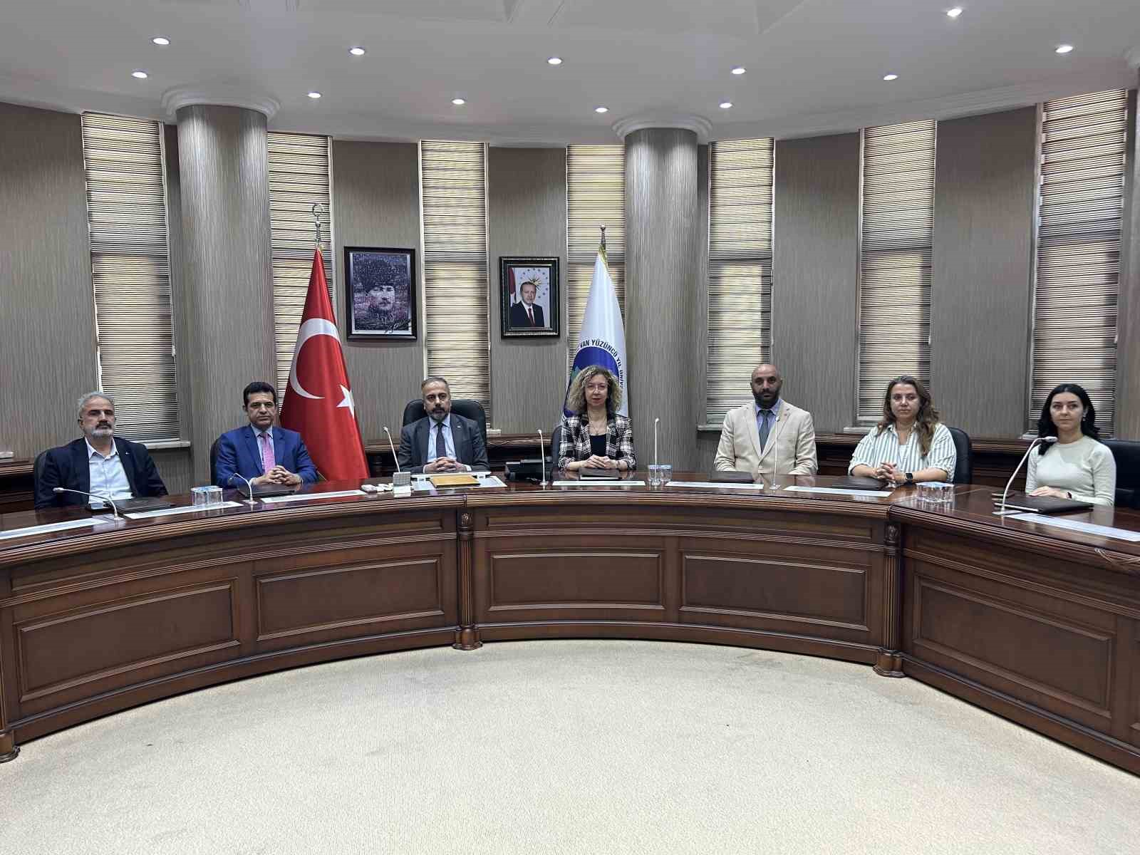 Van’da  Doğu Anadolu Kariyer Fuarı  için geri sayım başladı
?v=1