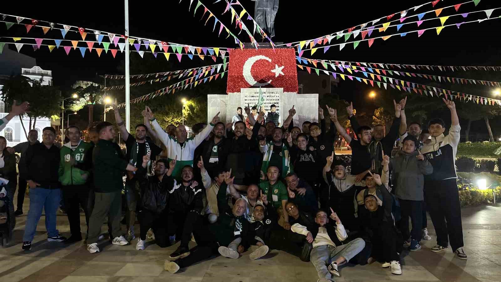 Muğlaspor’un zaferi geceyi bayrama çevirdi
?v=1