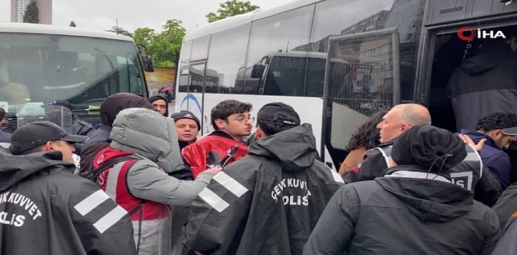 İstanbul’da 1 Mayıs’ta gözaltına alınan 580 kişi serbest bırakıldı?v=1