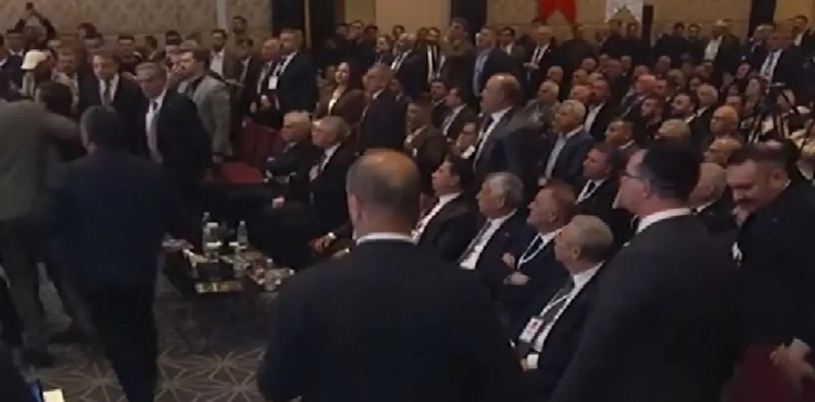 Belediyeler Birliği seçiminde kavga?v=1