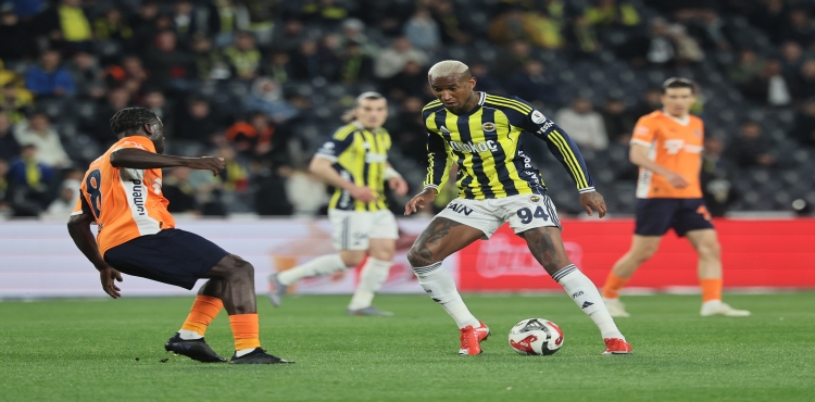 Talisca hat-trick yaptı Fenerbahçe Başakşehir'i devirdi?v=1