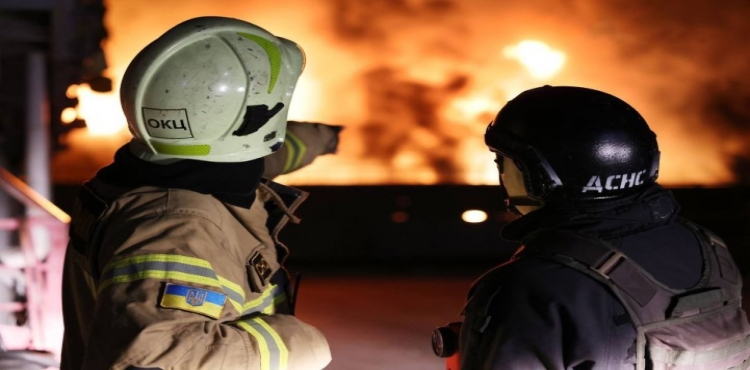 Rusya, Ukrayna'da gaz üretim tesislerini vurdu: 5 ölü?v=1