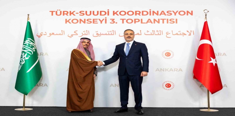 Bakan Fidan, Suudi mevkidaşı Al-Suud ile Görüştü?v=1