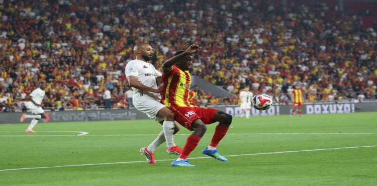 Trendyol Süper Lig: Göztepe: 1 - Gaziantep FK: 0 (İlk yarı)?v=1