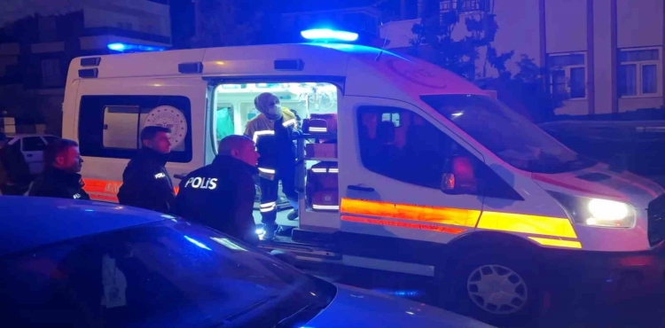Aksaray’da Binadan Elektrik Kullanma Kavgasında 2 Kişi Yaralandı?v=1