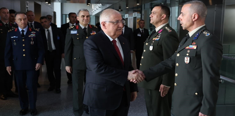 Milli Savunma Bakanı Güler, NATO Karargahı'nda?v=1