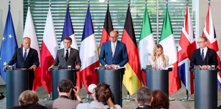 E5 ülkeleri Ankara'daki NATO Zirvesi için Berlin'de Bir Araya Geldi