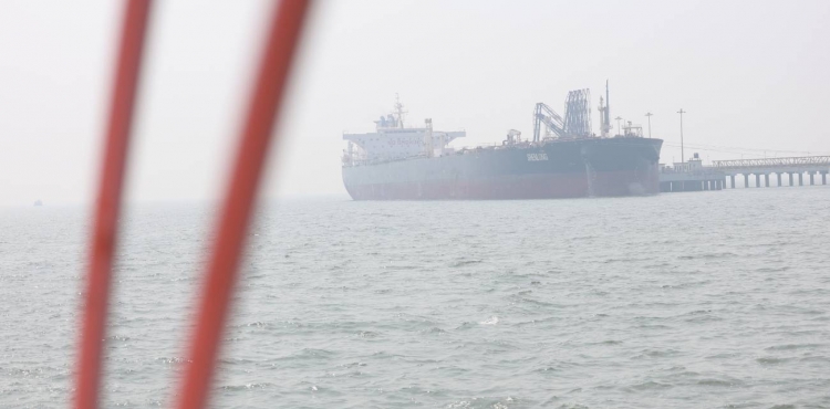 Hürmüz Boğazı’nda Tanker Trafiği Arttı?v=1
