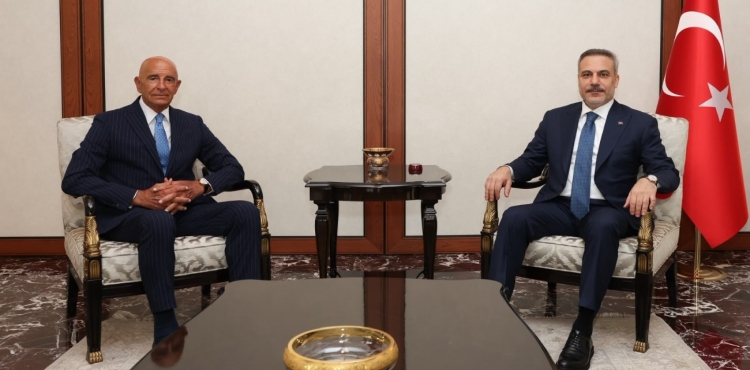 Bakan Fidan, ABD’nin Ankara Büyükelçisi Barrack’ı KabulEtti?v=1
