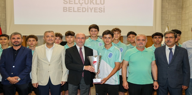 Selçuklu’nun Şampiyon Sporcuları Başkan Pekyatırmacı İle Buluştu?v=1