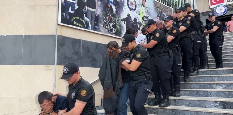 Yediemin Çetesi Operasyonu Hacizli Araçları Parçalayıp Sattılar, 1.5 Milyar Liralık Vurgun Yaptılar?v=1