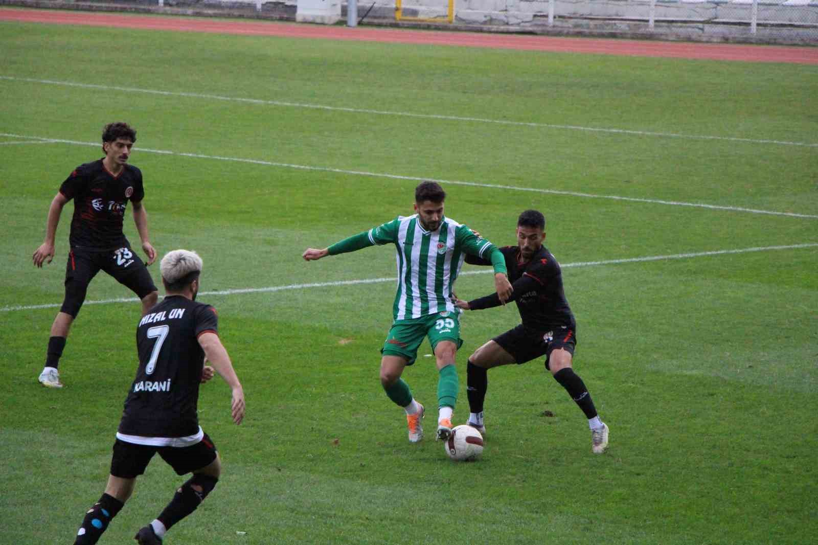 TFF 3. Lig: Amasyaspor: 1 - Turgutluspor: 1
